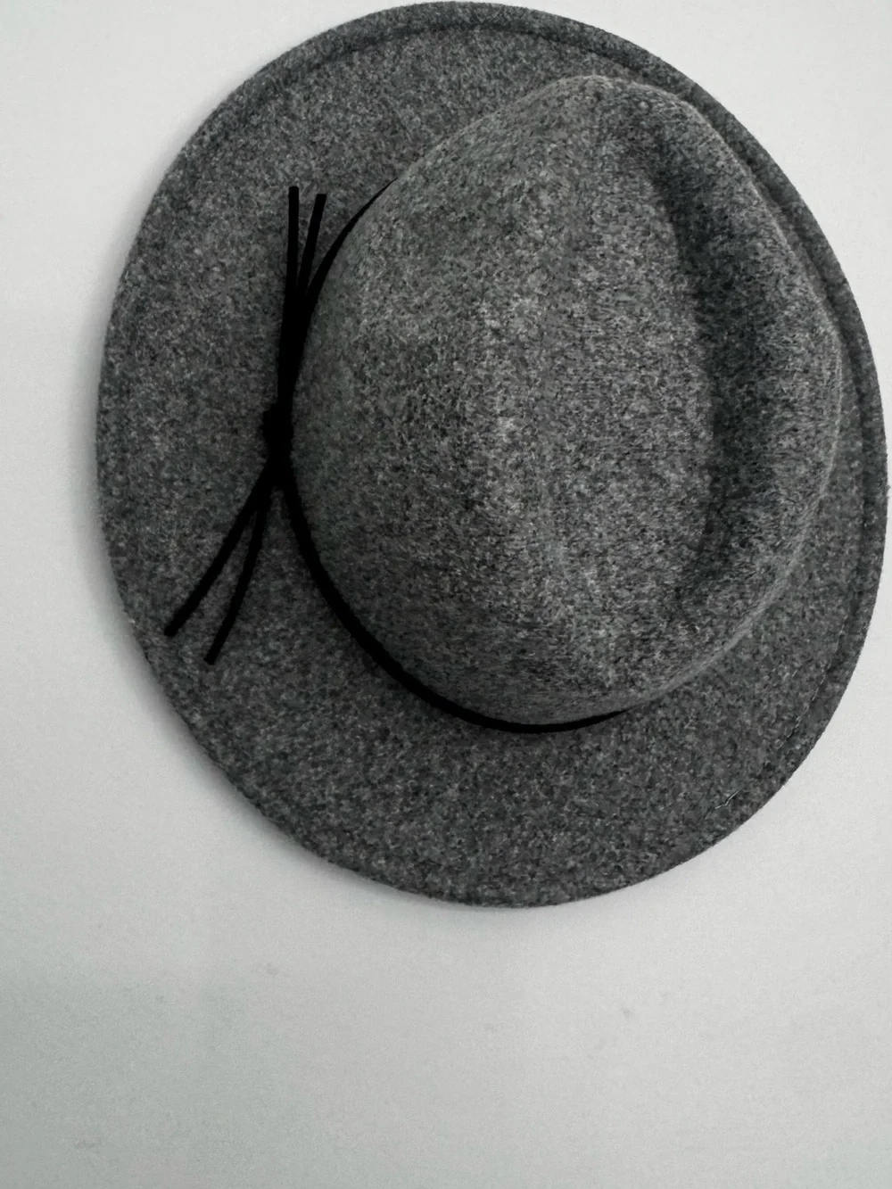 Women's Gray Felt Wide-Brim Fedora Hat with Black Band
